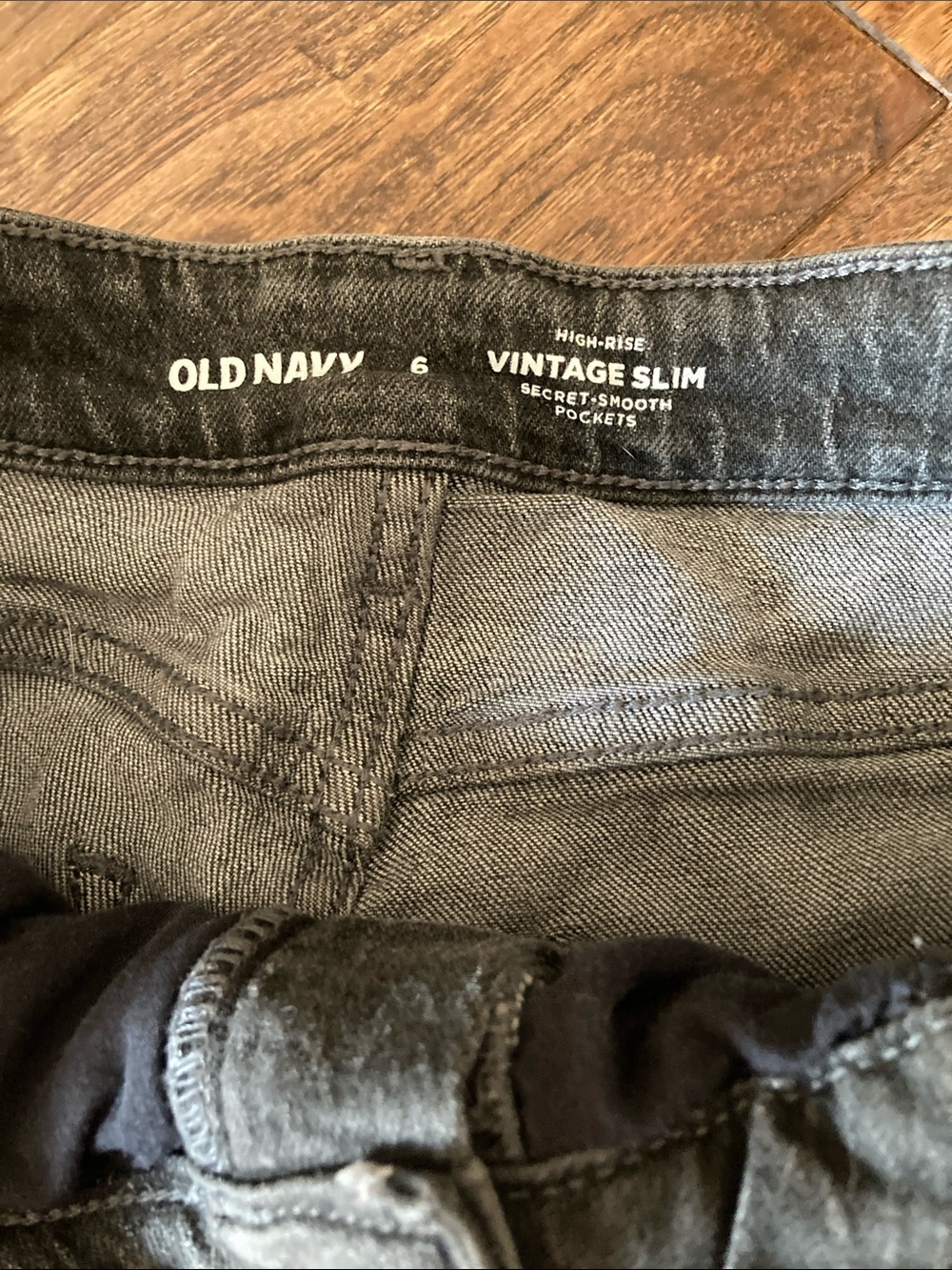 Old Navy Vintage Slim High-Rise Jeans - Charcoal